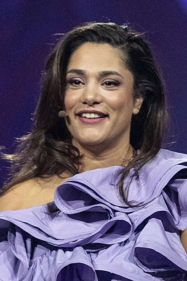 Farah Abadi Längd
